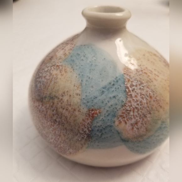 VINTAGE KRAVEC STUDIOS ART POTTERY BUB VASE, HAND PAINTED - Picture 3 of 6